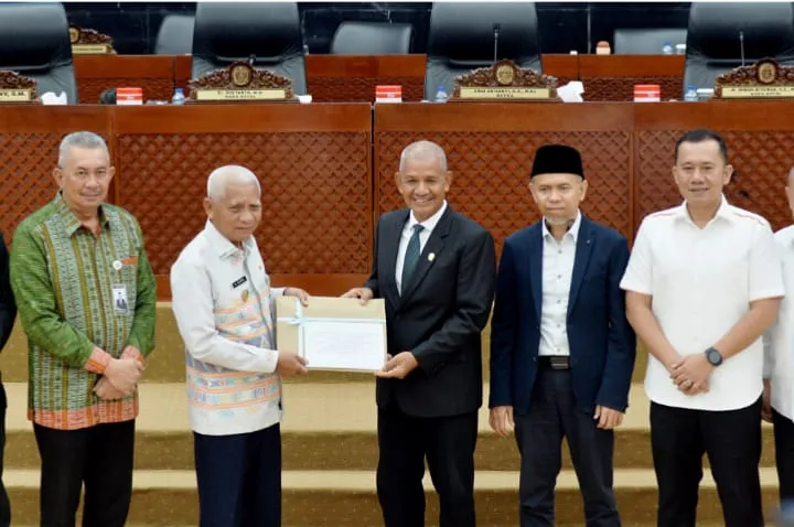 Rapat Paripurna DPRD Sumut, Pemprovsu Dorong PD AIJ Bertransformasi Jadi Perseroda.