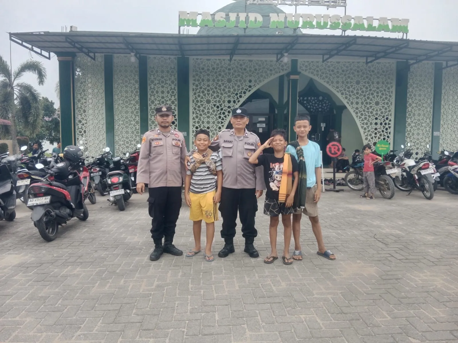 Empat Mesjid Mendapat Pengamanan  Saat Melaksanakan Sholat Jumat.