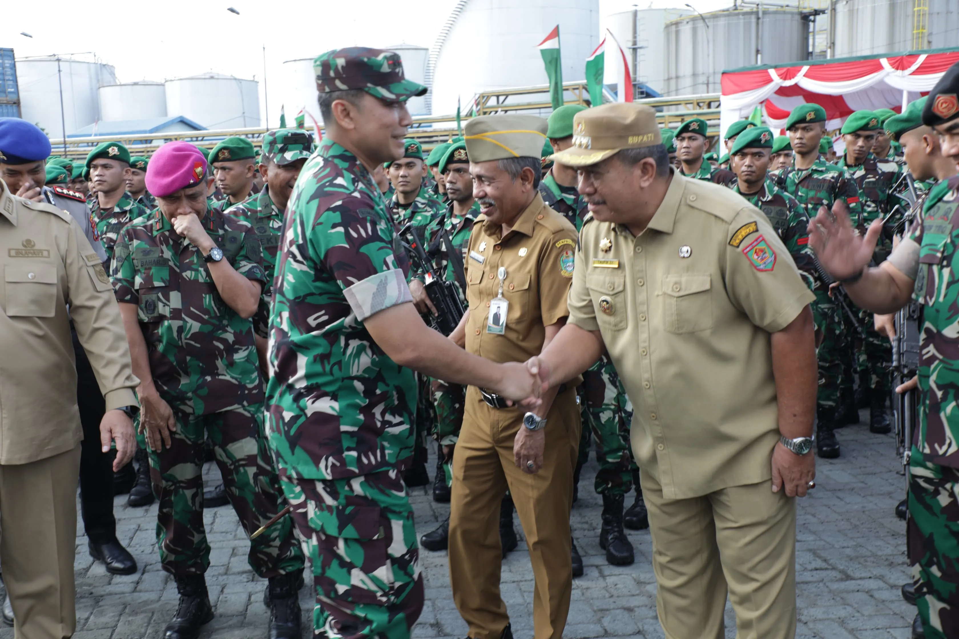 Bupati Asahan Sambut Kepulangan Satgas Pamtas RI-PGN Yonif 126/KC