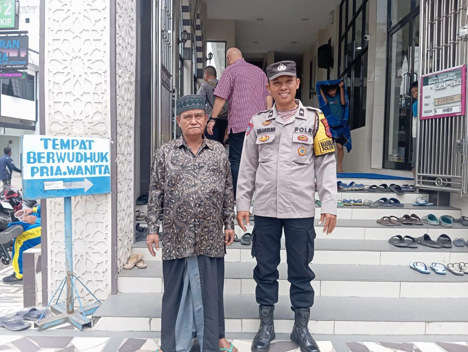 Wujudkan Rasa Aman, Polsek Padang Hulu Laksanakan Pengamanan Shalat Jumat