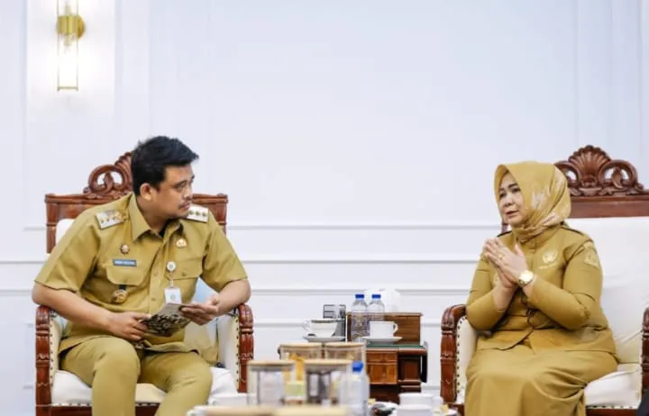 Gubsu Serahkan SK Plt Bupati Langkat Kepada Tiorita Surbakti