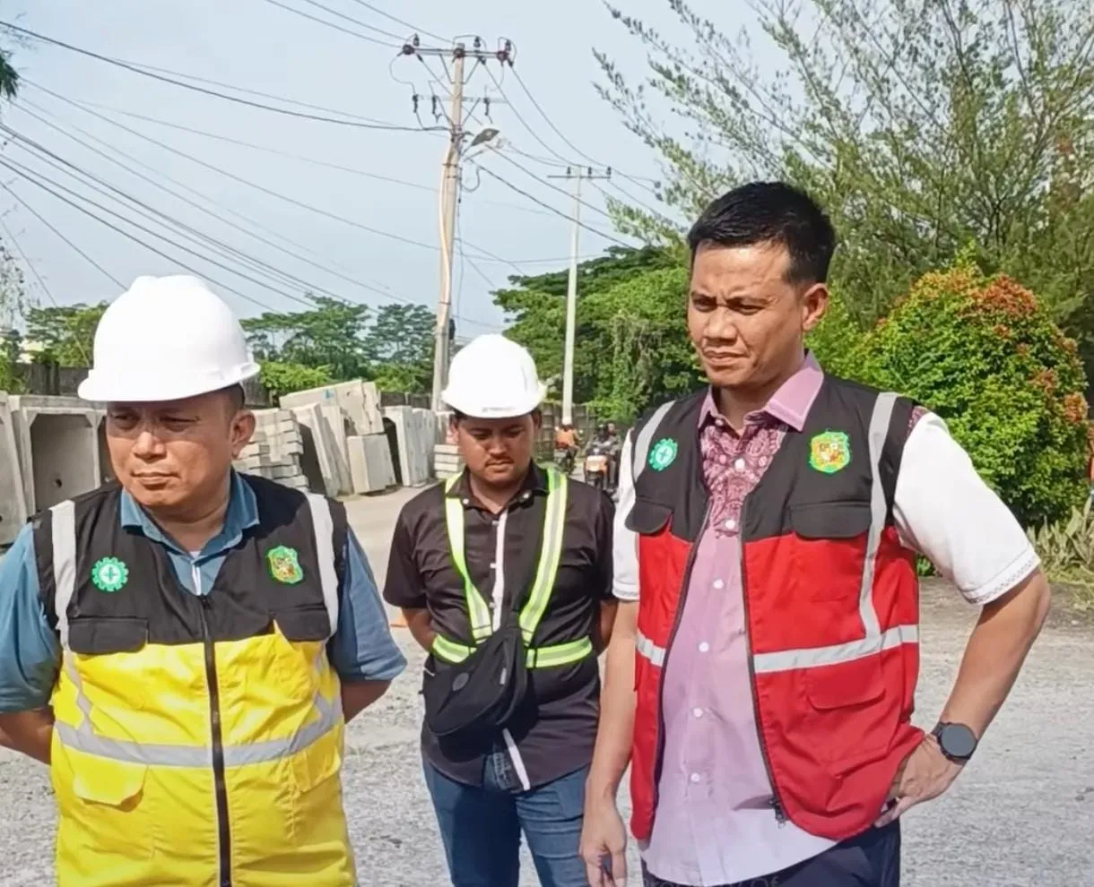 Dinas SDAMBMK Percepat Pemasangan U-Ditch di Medan Selayang Dan Medan Baru