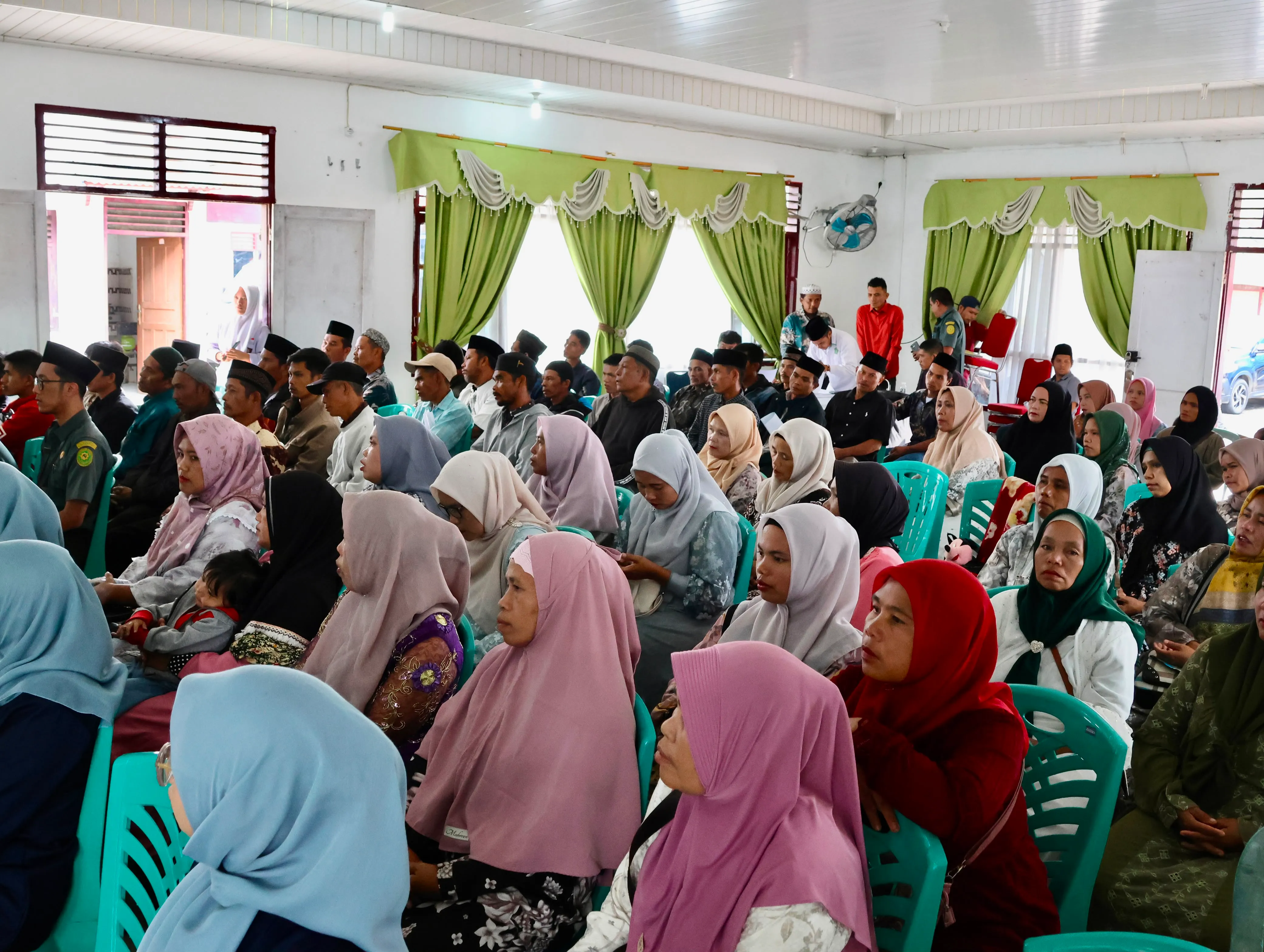 Akhirnya Sah Secara Negara, 81 Pasangan Nikah Siri di Tapsel Kantongi Buku Nikah