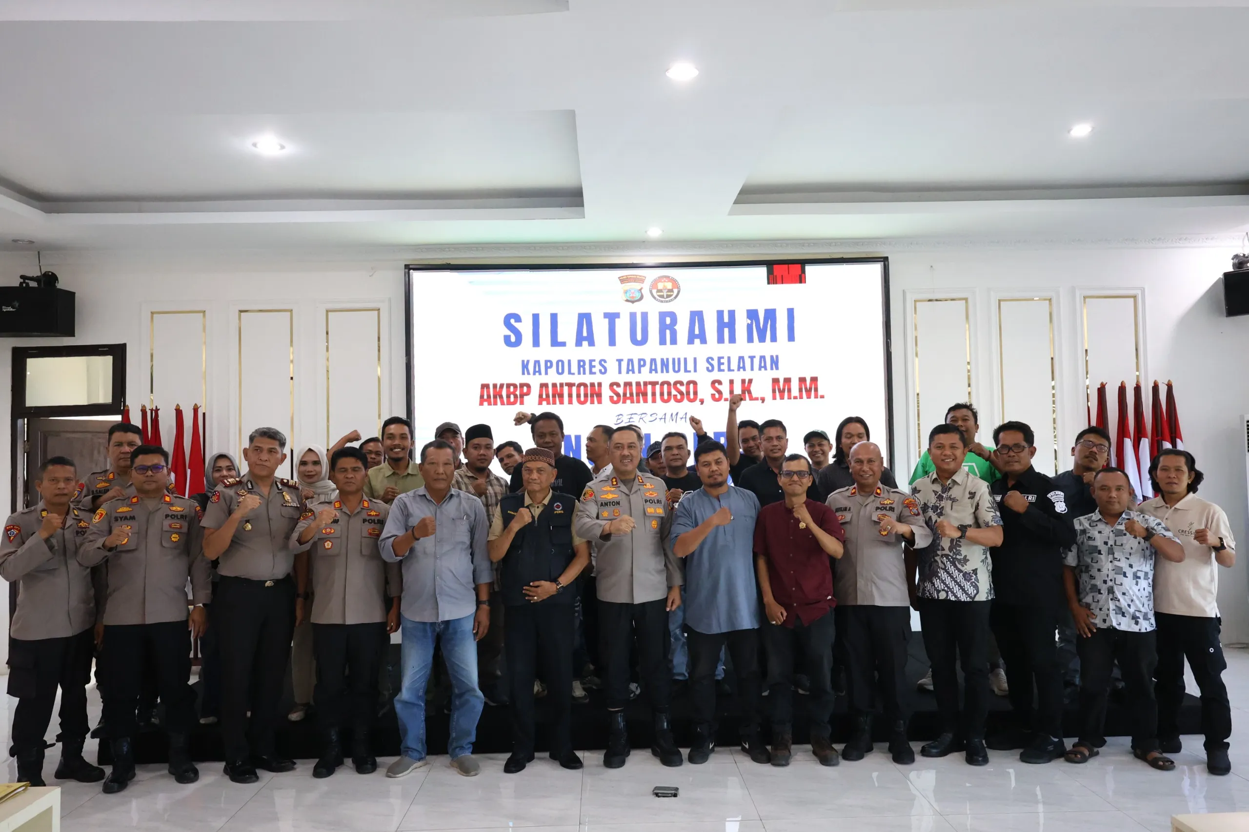 Perkuat Sinergi, Kapolres Tapsel yang Baru Gelar Silaturahmi dengan Insan Pers