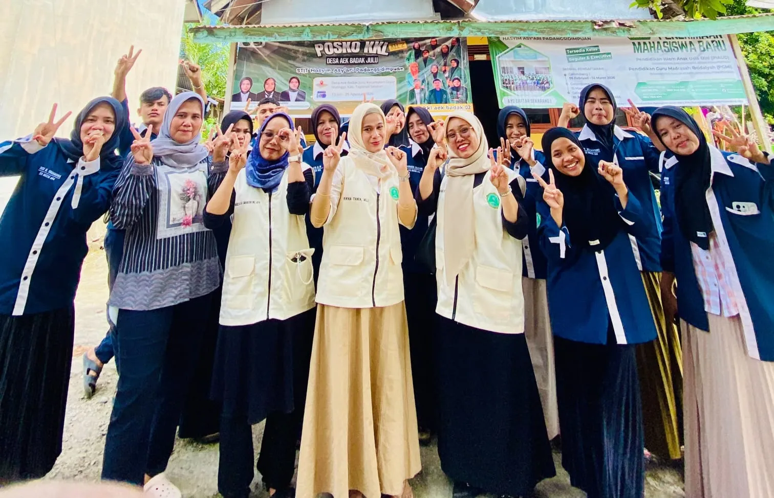 Ketua STIT Hasyim Asy'ari Turun Langsung Awasi Mahasiswa KKL di Tapsel-Paluta