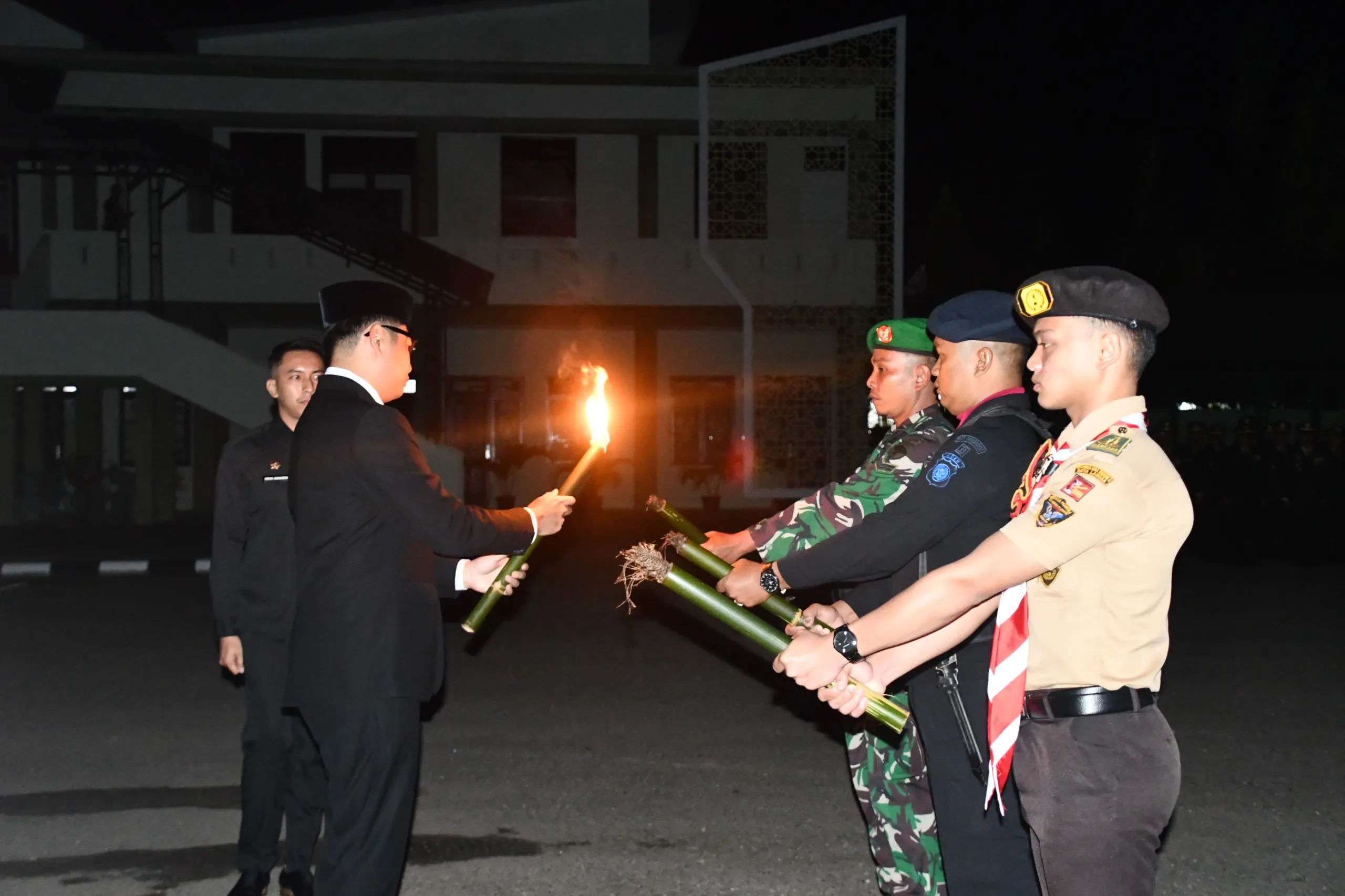 Jelang HUT ke-81 RI, Forkopimda Langsa-Aceh Timur Gelar Taptu dan Apel Kehormatan di TMP