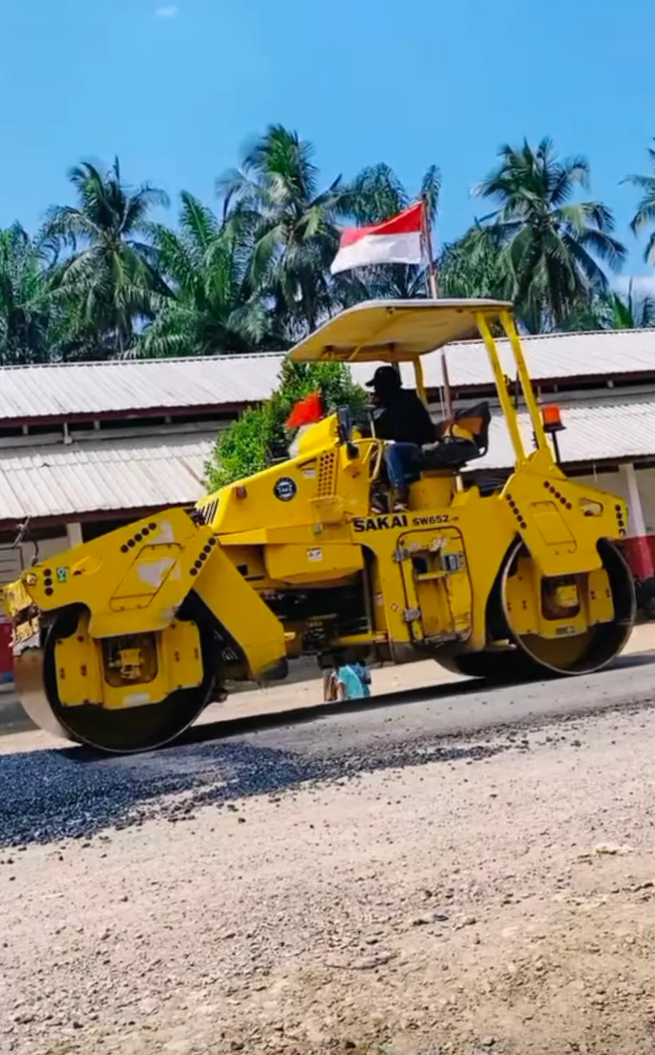 Jalan Pasar Sipiongot Mulus Setelah 81 Tahun, Warga Dolok: Terima Kasih Gubernur Bobby