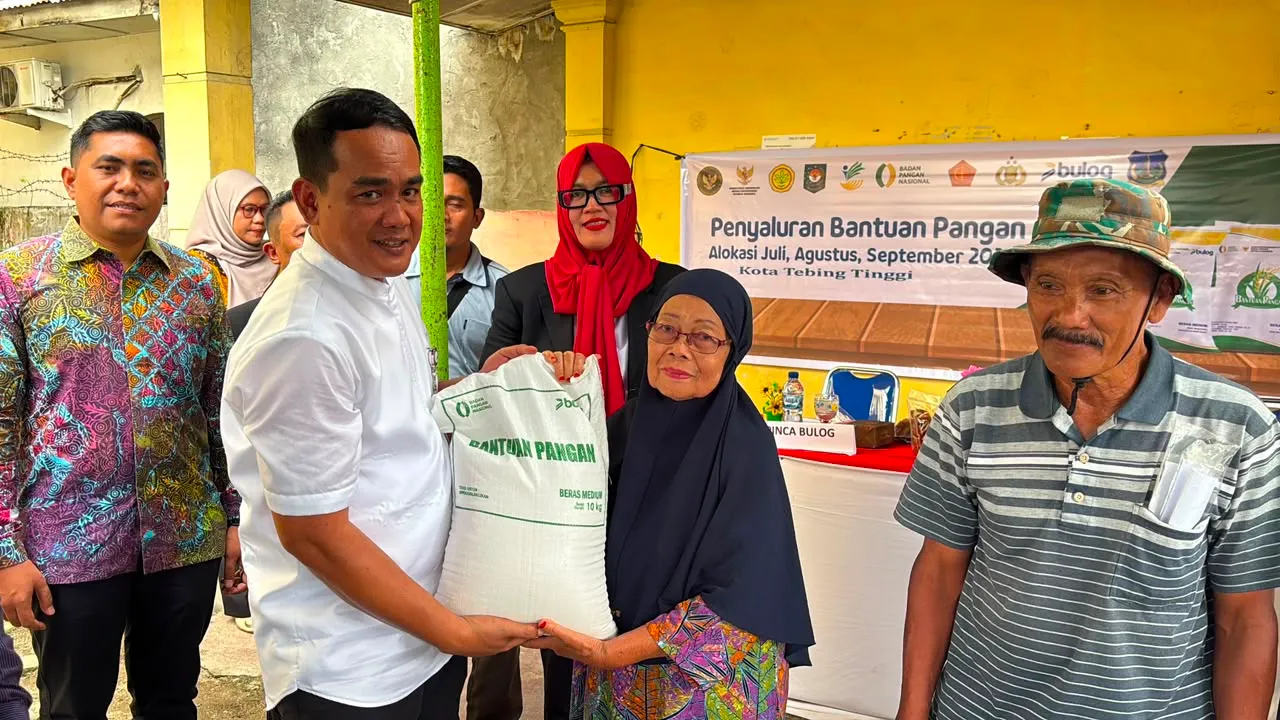 Bulog Sumut Launching Bantuan Pangan Beras Di Tebing Tinggi