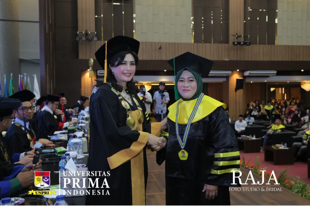 Rektor Unpri Ingatkan Wisudawan Harus Adaptif di Era AI