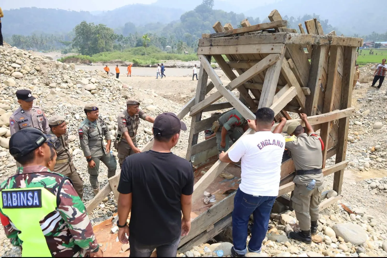 Satgas PETI Madina Sita 3 Mesin Dompeng di Kotanopan