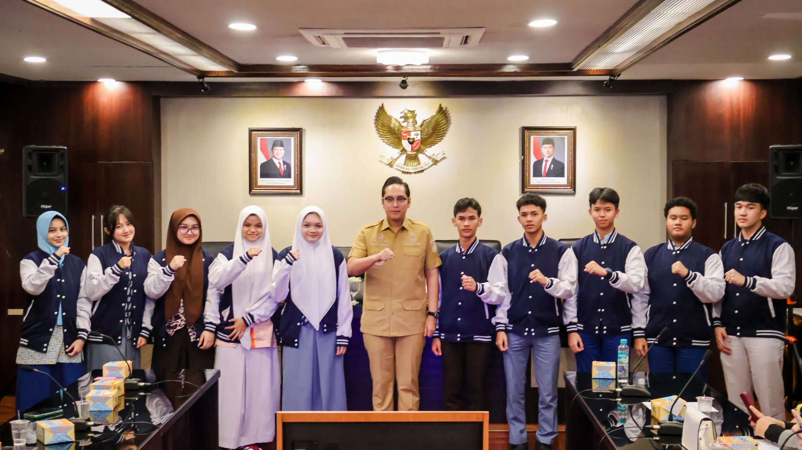 Lepas 10 Pelajar ke Ipoh Malaysia, Wali Kota Medan Berpesan Jaga Nama Baik Indonesia