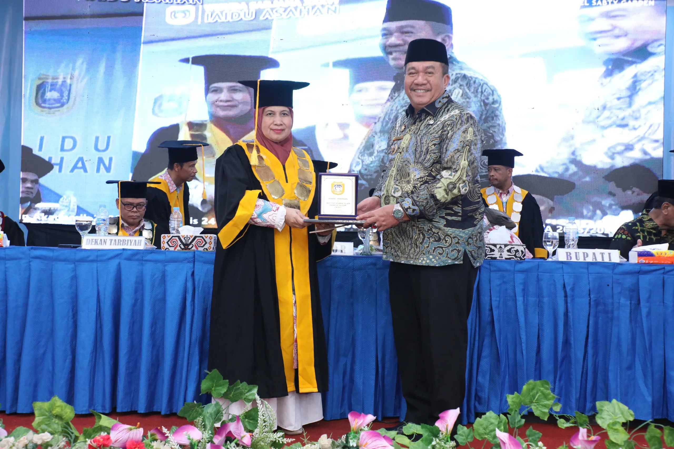 Bupati Hadiri Wisuda Sarjana IAIDU Asahan Angkatan XXXVI