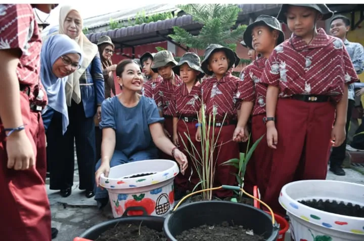 Kahiyang Ayu Ajak Siswa TK/SD Pertiwi Biasakan Hidup Sehat Sejak Dini