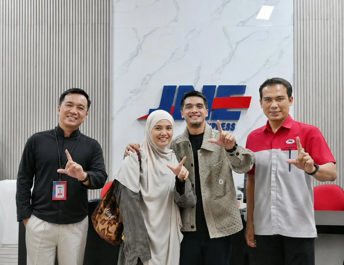 Dari Masjid Al-Isra’ H. Soeprapto Soeparno JNE Medan Sambut "Sharing Time Bersama Ricky Harun"