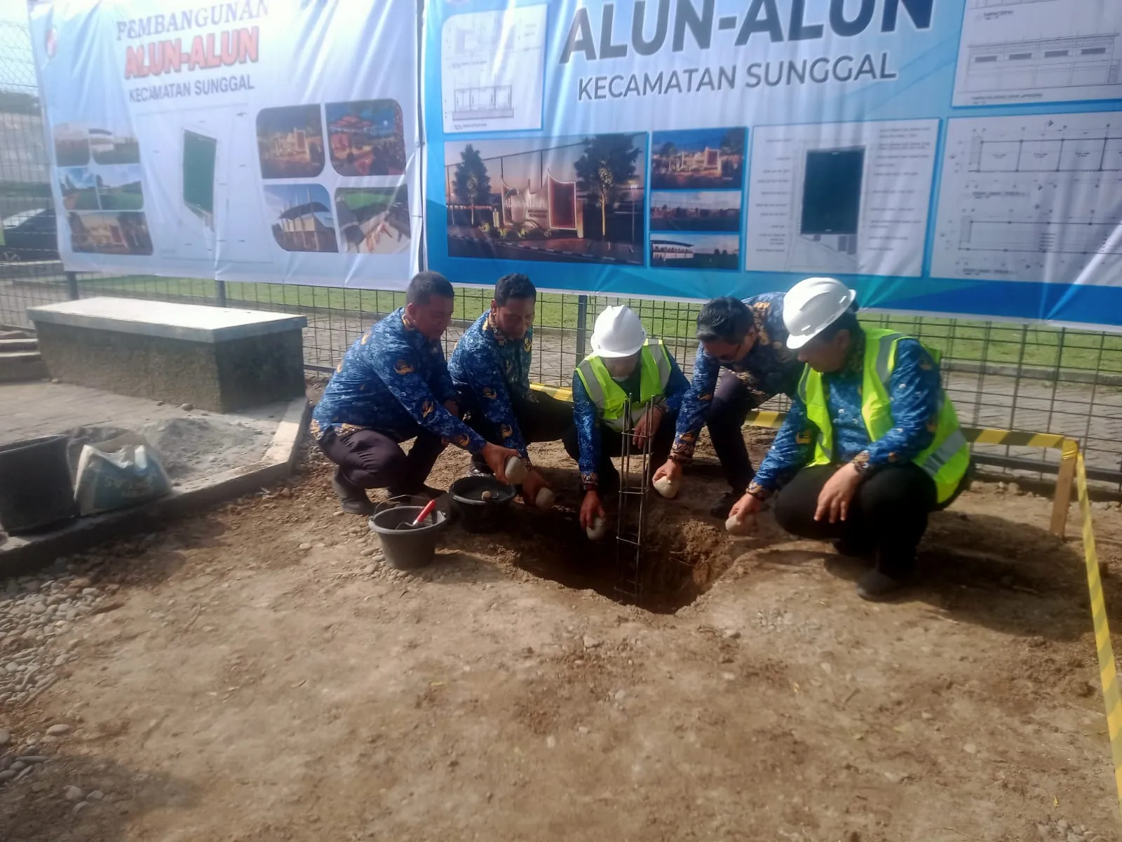 Sekda Letakan Batu Pertama Pembangunan Gedung Puskesmas Dan Alun Alun Kecamatan