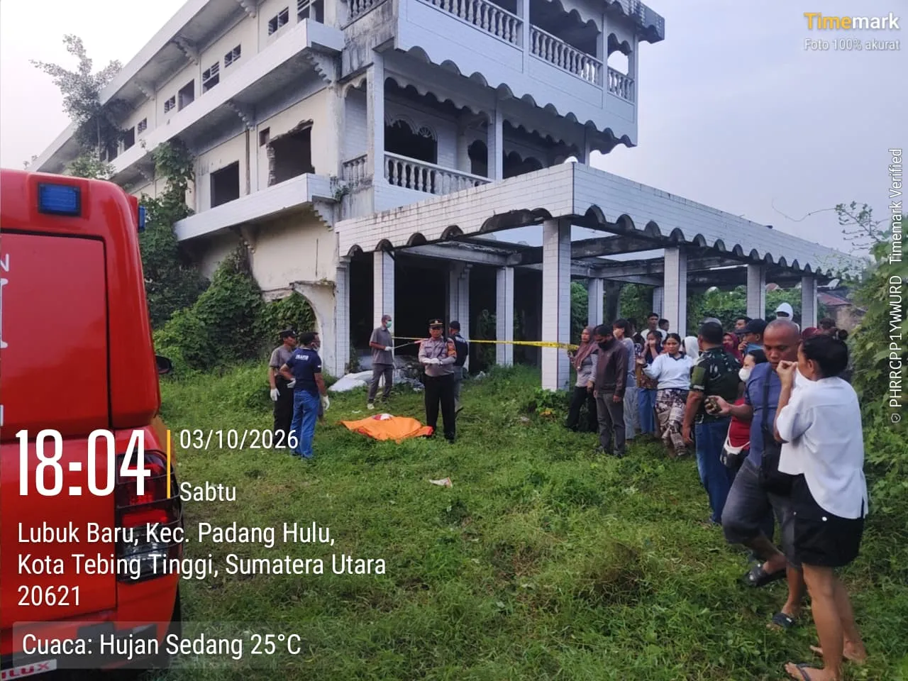 Polres Tebingtinggi Evakuasi Penemuan Mayat Pria di Eks Hotel Safari