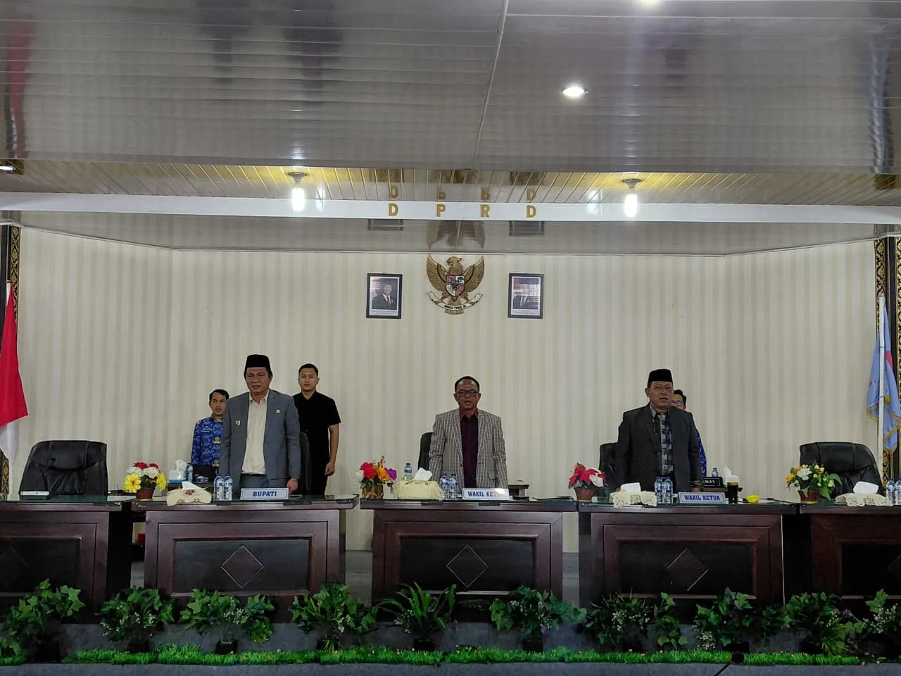 Bupati Nias Barat Jawab Pandangan Fraksi DPRD Terkait Empat Ranperda Strategis