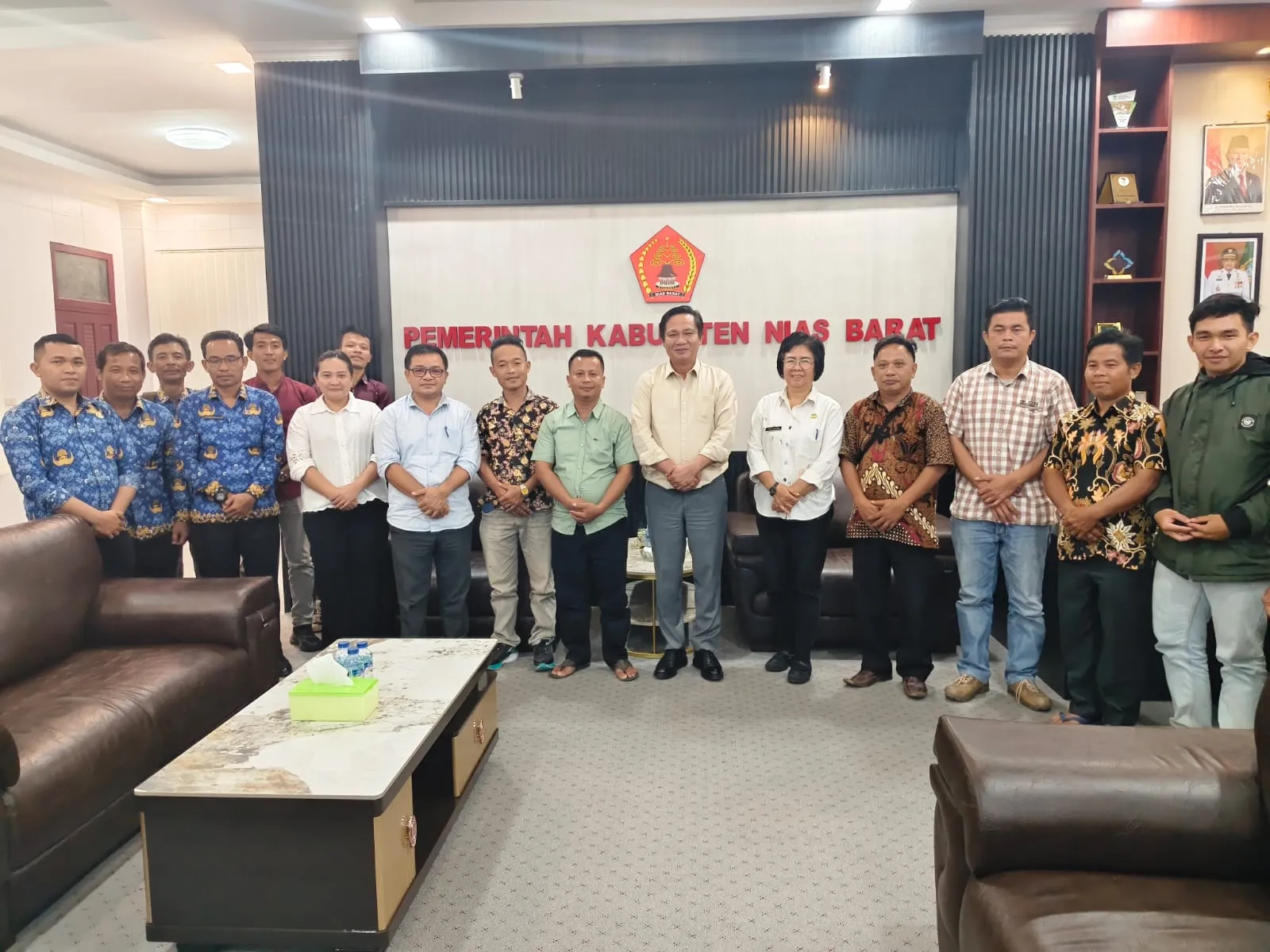 Bupati Nias Barat Lepas 9 Peserta Pelatihan Pembuatan Furnitur ke BBPVP Medan