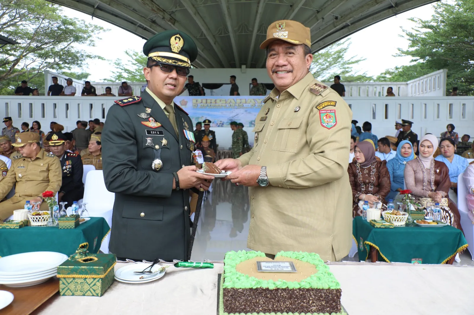 Bupati Asahan Hadiri Upacara HUT ke-81 TNI di Alun-Alun Rambate Rata Raya