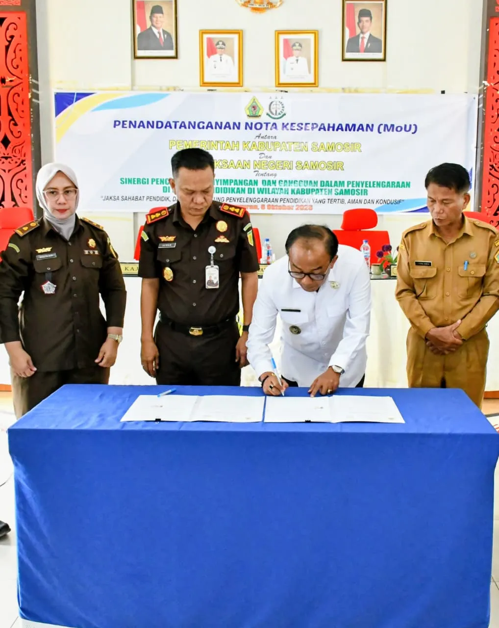 Kawal Tata Kelola Pendidikan, Pemkab dan Kejari Samosir Teken MoU