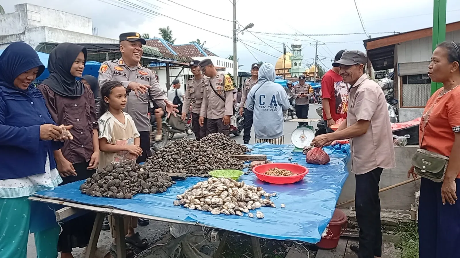 Polsek Tebing Tinggi Imbau Pedagang Pasar Paya Lombang Waspada Kejahatan