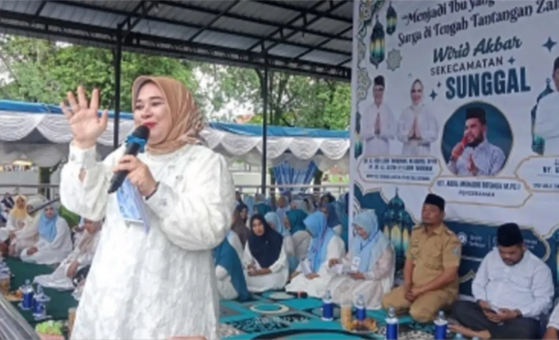 Ketua TP PKK Deli Serdang Sosialisasikan Program Kesejahteraan di Perwiridan Akbar Kec. Sunggal