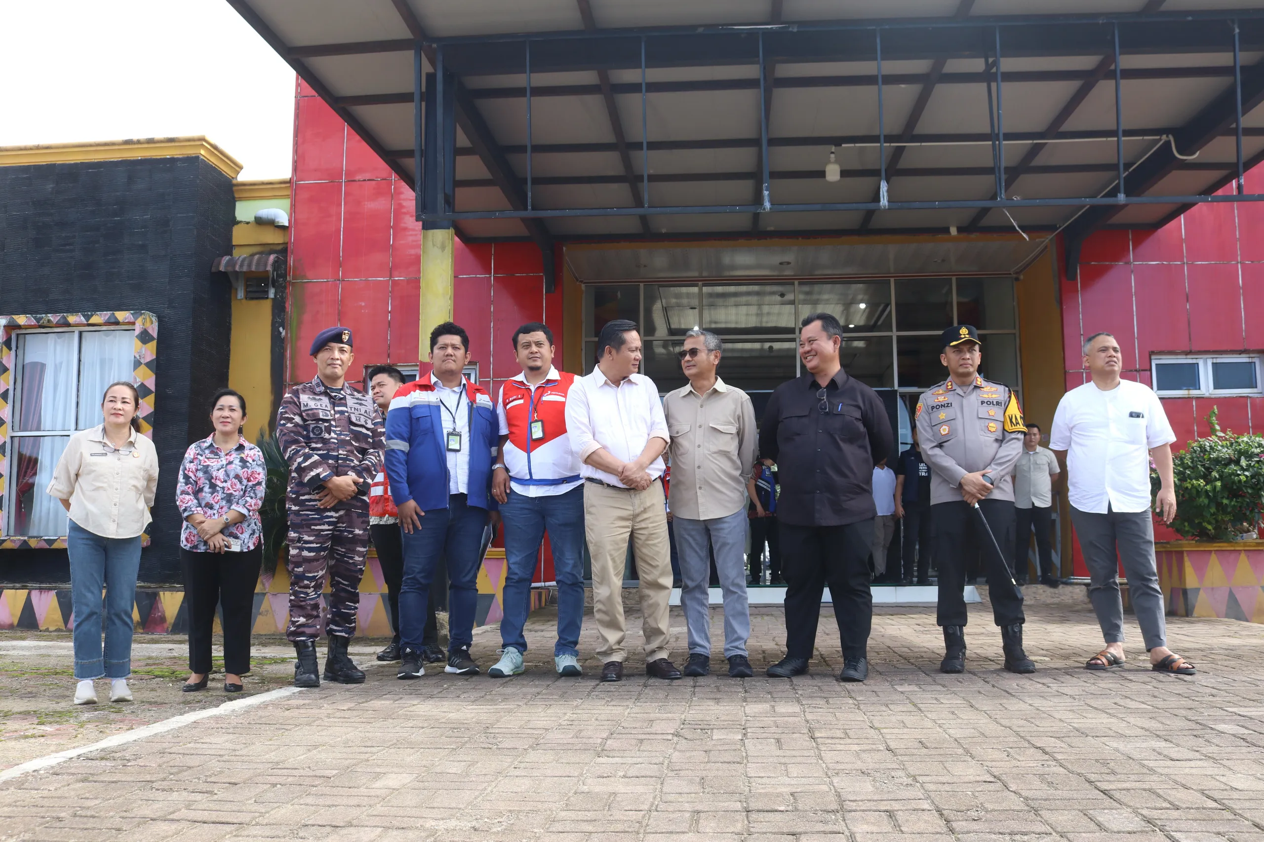 Wali Kota Gunungsitoli Antar Kepulangan Gubernur Sumut di Bandara Binaka