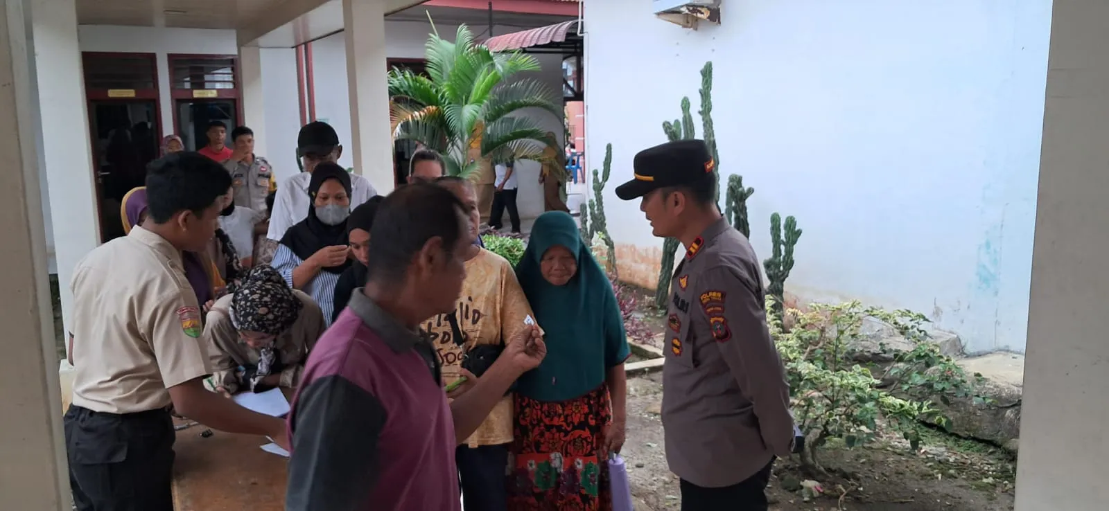Polsek Padang Hilir Imbau Warga Aktifkan Identitas Kependudukan Digital