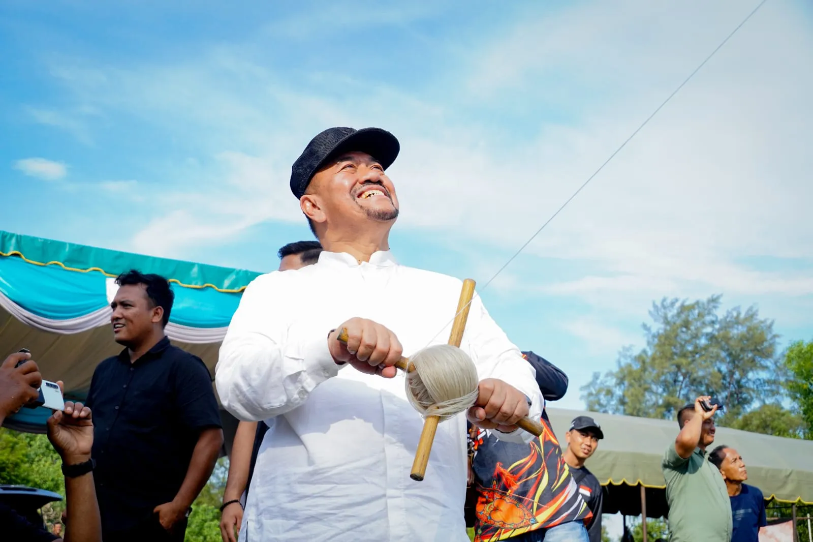 Bupati Batubara Buka Festival Layang-layang