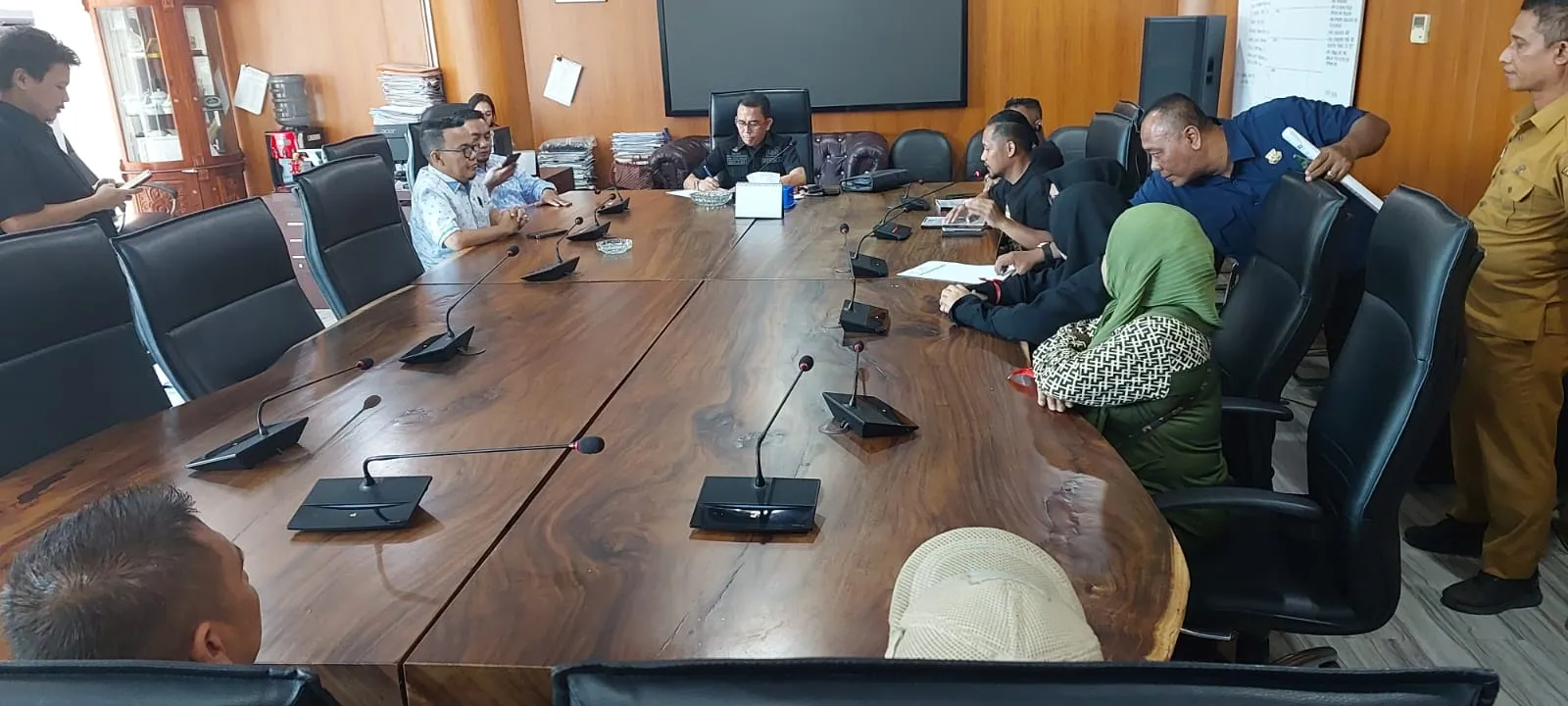 Komisi 4 DPRD Medan Terima Delegasi Warga Seroja Medan Sunggal, Tolak Pendirian Tembok