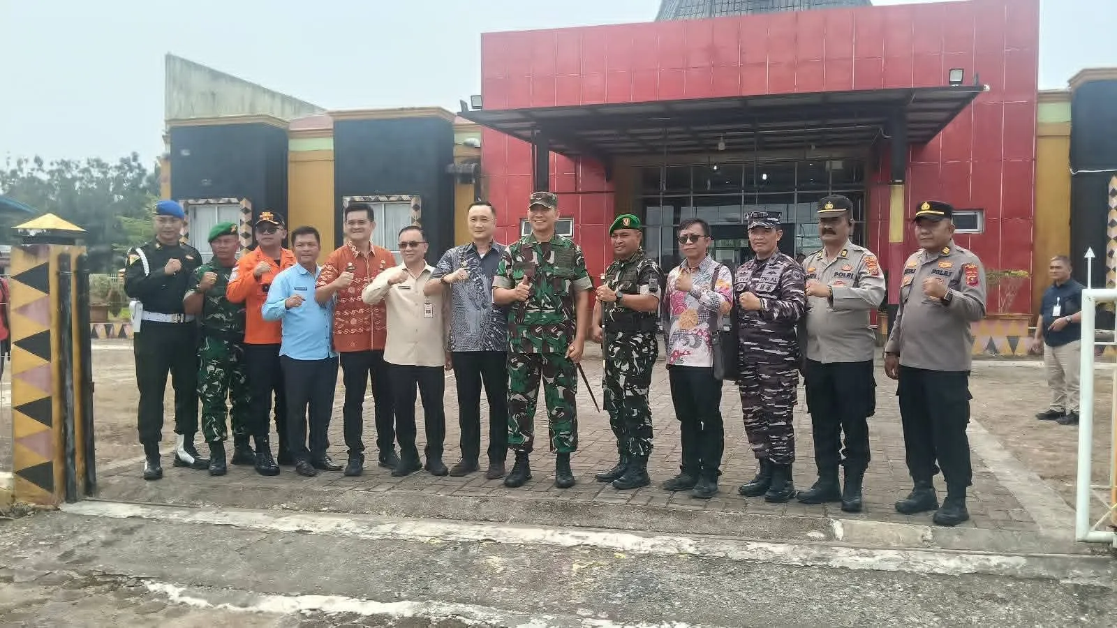 Pemkab Nias Barat Hadiri Penyambutan Pangdam I/BB Di Bandara Binaka