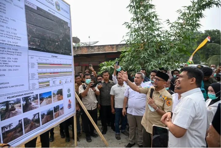 Bobby Nasution Perbaiki Jalan 20 Tahun Terbengkalai Di Labusel, Rampung Akhir 2026
