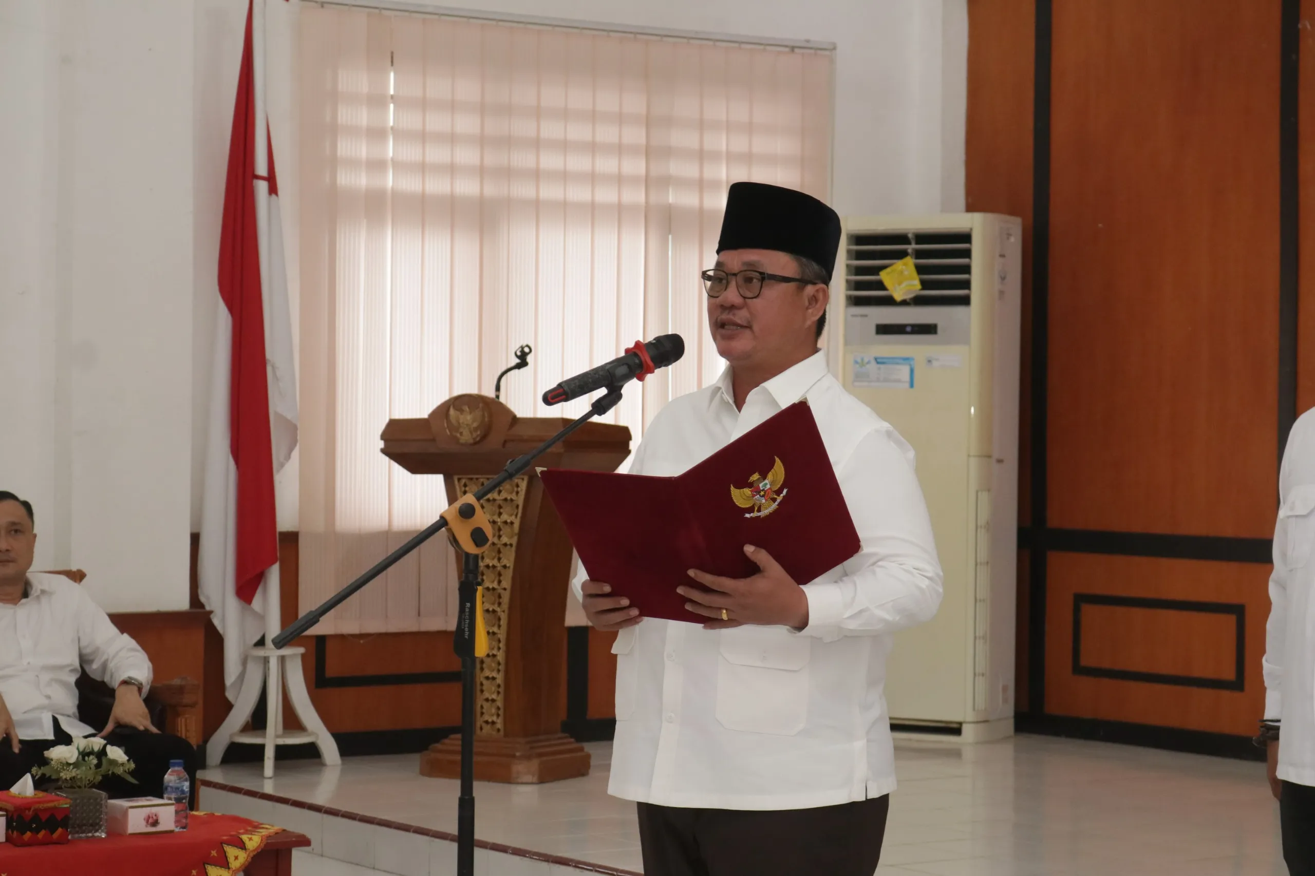 Wali Kota Gunungsitoli Lantik Pejabat Administrator Dan Pengawas Di Disdukcapil