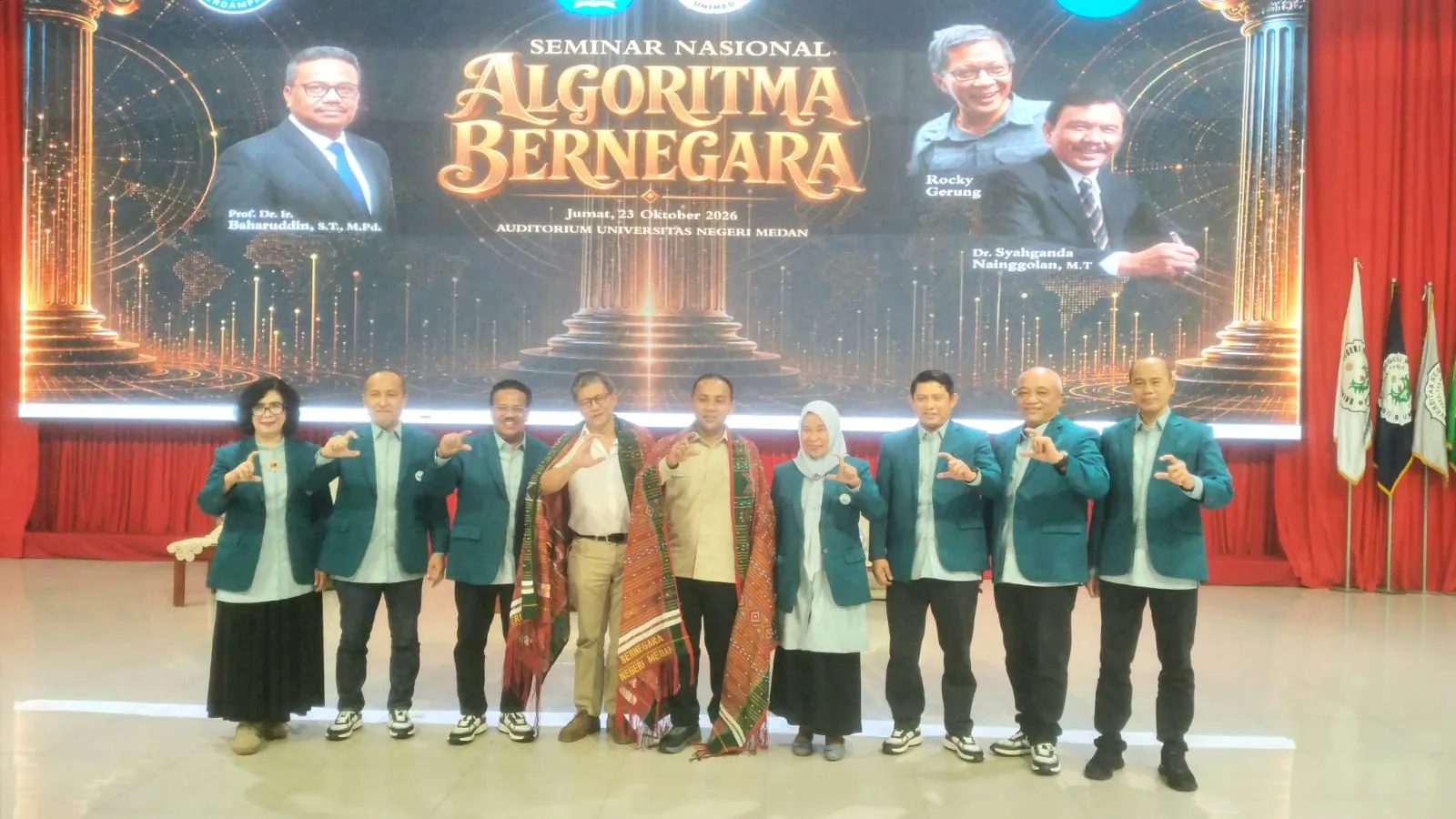Unimed Hadirkan Rocky Gerung, Mahasiswa Diajak Kritis Menghadapi Politik