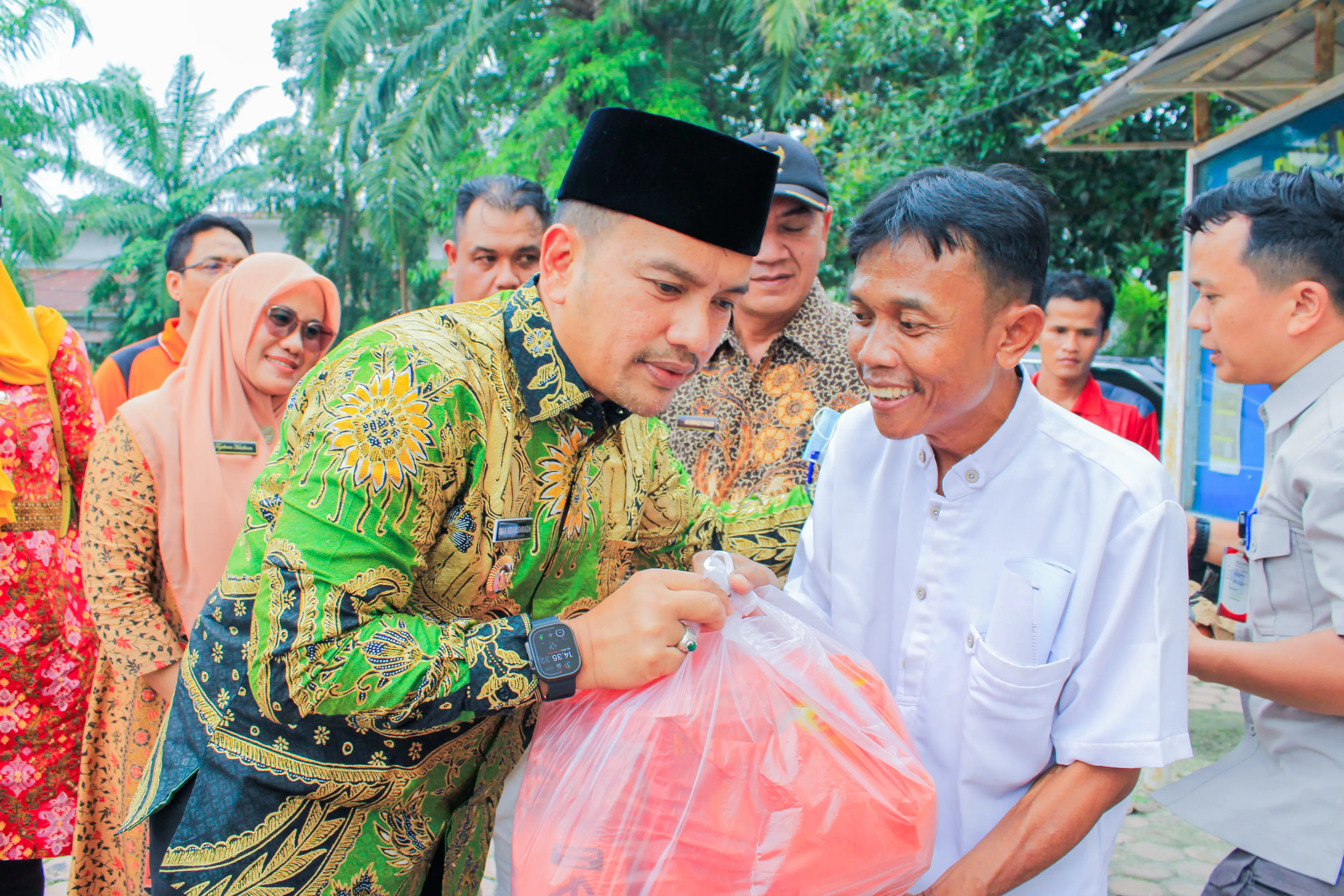 Wali Kota Tebingtnggi Ajak ASN Dan Masyarakat  Tingkatkan Empati Kepada Warga Kurang Mampu
