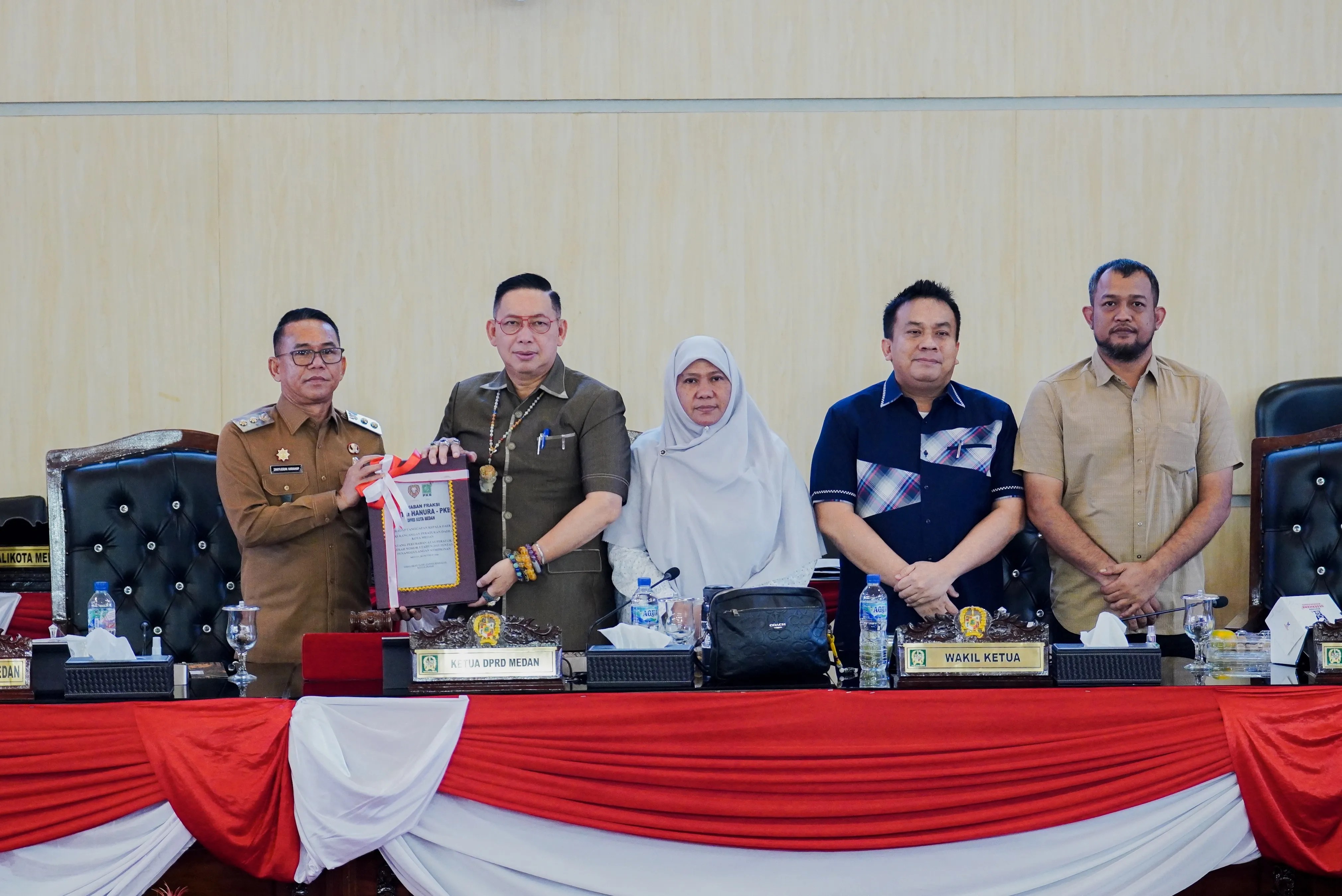 Zakiyuddin Harahap Hadiri Paripurna Perubahan Perda Kemiskinan