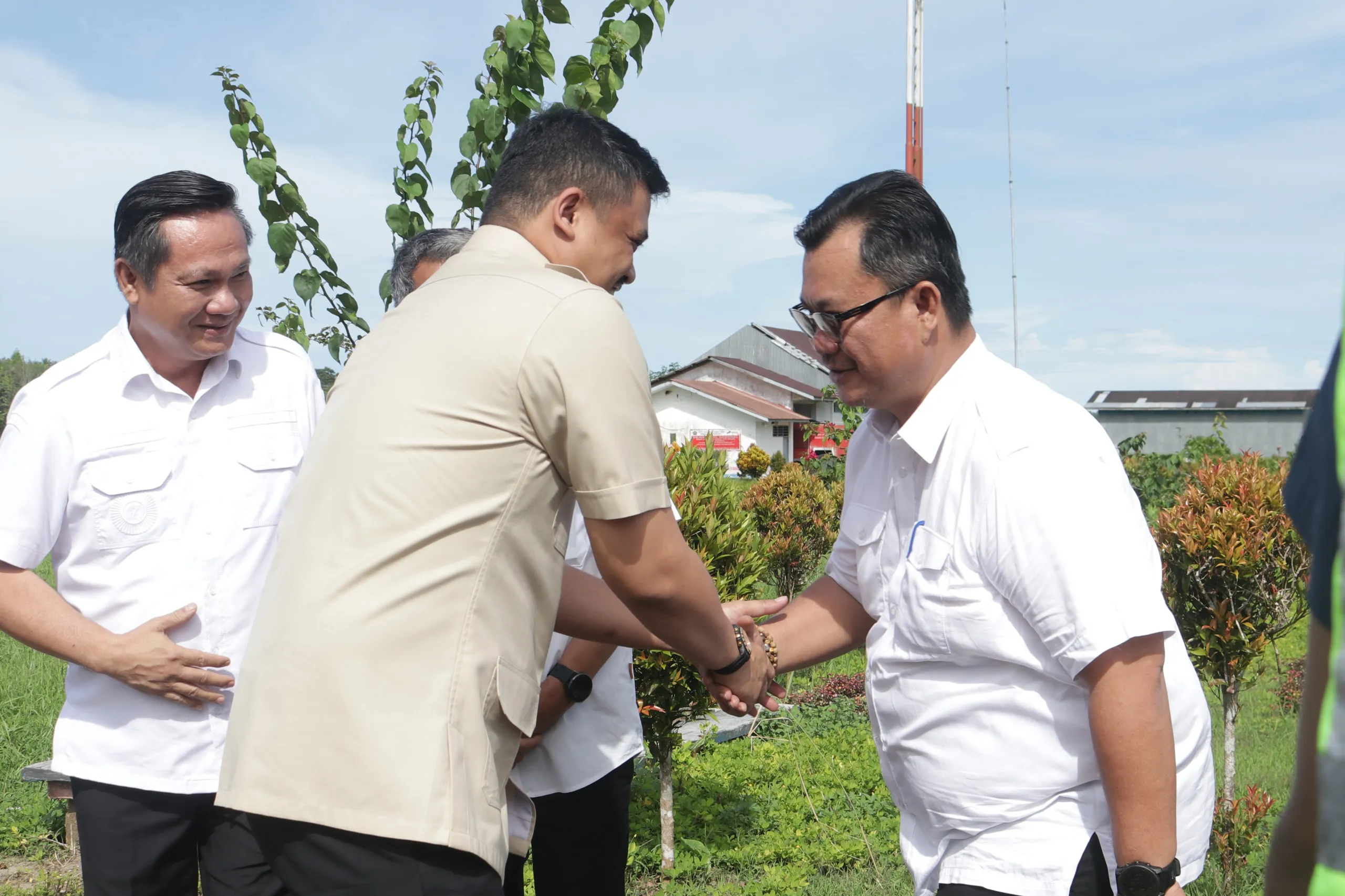 Wali Kota Gunungsitoli Sambut Gubsu Bobby Nasution Dalam Agenda Berkantor Di Kepulauan Nias