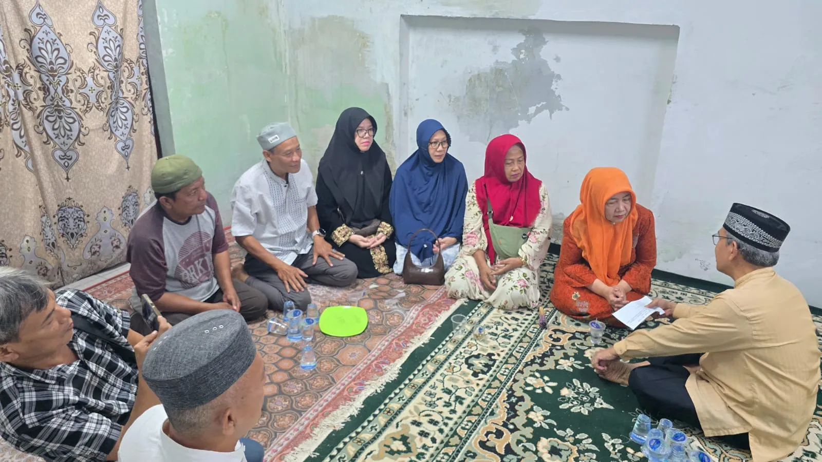 Alumni SMPN 12/14 Dan SMAN 9/10 Medan Serahkan Dana Belasungkawa Untuk Keluarga Almarhummah Aida Ekayani