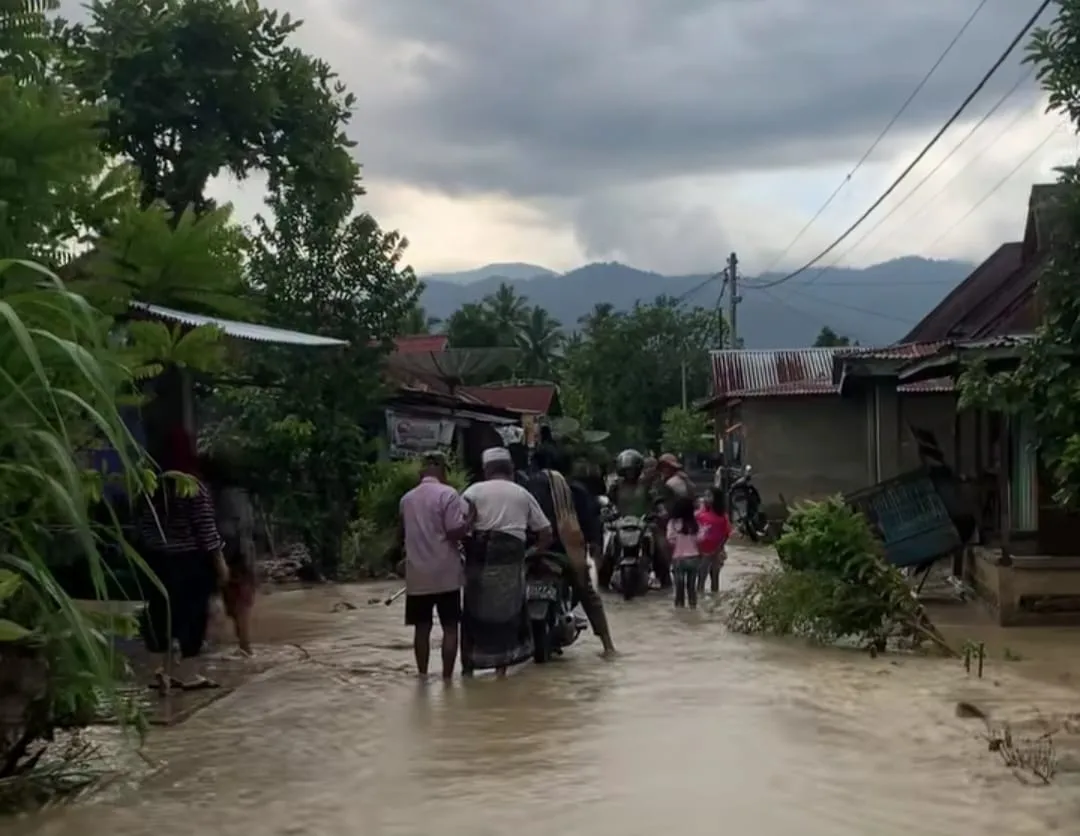 Dua Sungai Di Madina Meluap, Lima Desa Terendam