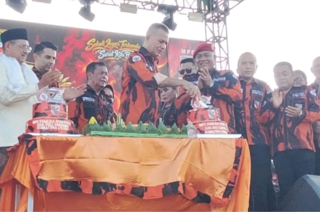 Puncak HUT PP Ke-67, Pemuda Pancasila Deliserdang Bagikan 2000 Goni Beras Kepada Warga