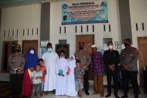 Kapolres Batubara Tanggung Biaya Sekolah Anak Pemulung