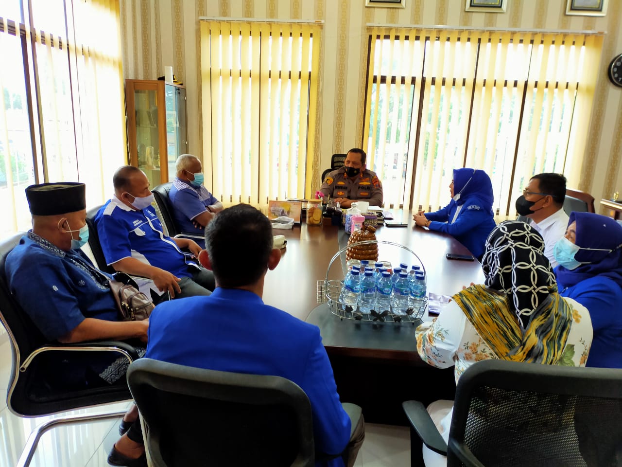 Ketua PAN Batubara Chairul Bariah beraudensi ke Mako Polres Batubara diterima Kapolres Batubara AKBP H.Ikhwan Lubis SH,MH, Selasa (6/7/2021).beritasore/Alirsyah