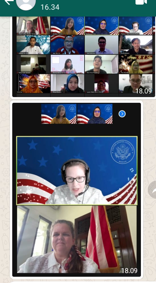 Wakil Dubes AS di Indonesia Heather Variava (bawah), Pjs Konsul Jenderal Amerika Serikat untuk Sumatera Tamra H Greig (atas) dan para alumni pertukaran AS merayakan hari kemerdekaan AS ke 245 dengan diskusi secara virtual Senin (4/7/2021). beritasore/laswie wakid