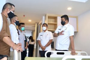 Bobby Tinjau Beberapa Alternatif Tempat Isolasi