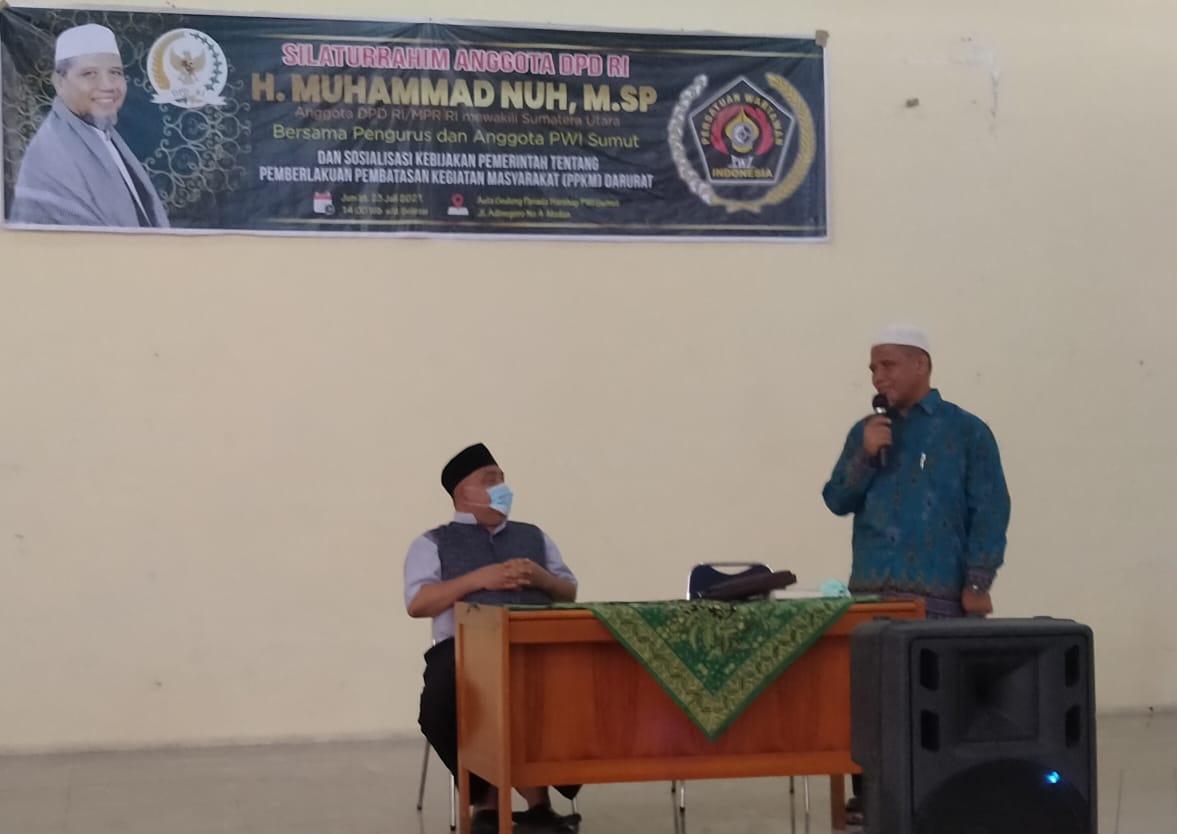 Anggota Dewan Perwakilan Daerah (DPD) RI daerah pemilihan Sumatera Utara (Sumut) Haji Muhammad Nuh, MSP melakukan pertemuan silaturahmi dengan jajaran pengurus Persatuan Wartawan Indonesia Provinsi Sumatera Utara (PWI Sumut) di aula Gedung PWI Sumut Parada Harahap Jalan Adinegoro No.4 Medan, Jumat (23/7/2021). Beritasore/ist