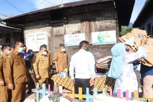 Bupati Tapsel Minta Masyarakat Aktif Jaga Kebersihan Lingkungan