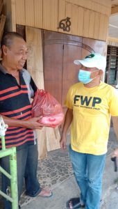 Forum Wartawan Poldasu Salurkan Sembako