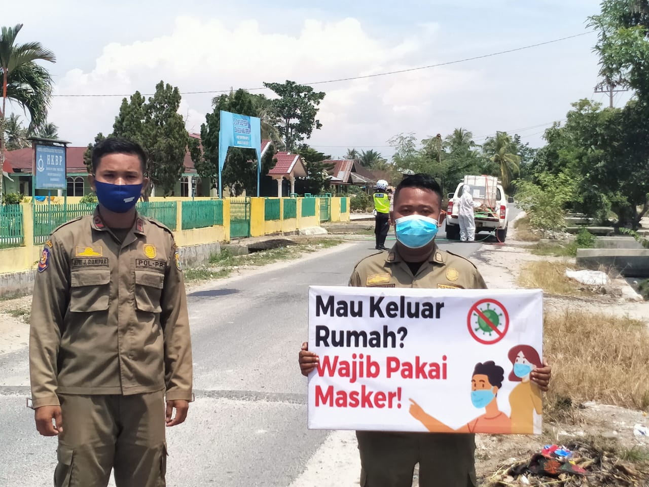 Tim Gempur Covid 19 Gabungan Polres Serdang Bedagai giat Prokes dan PPKM Mikro di Kecamatan Sei Rampah dan Kecamatan Sei Bamban, Kamis, (29/07/2021).beritasore/Azwen