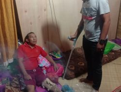 Kadin Batubara Berbagi Serahkan Tongkat Kepada Wartawan Lakalantas