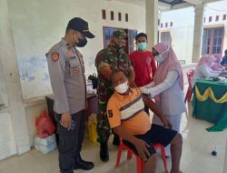 Warga Kampung Suka Damai Ramai – Ramai Vaksin